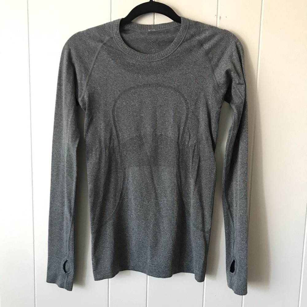 EUC Lululemon swiftly tech long sleeve size 4